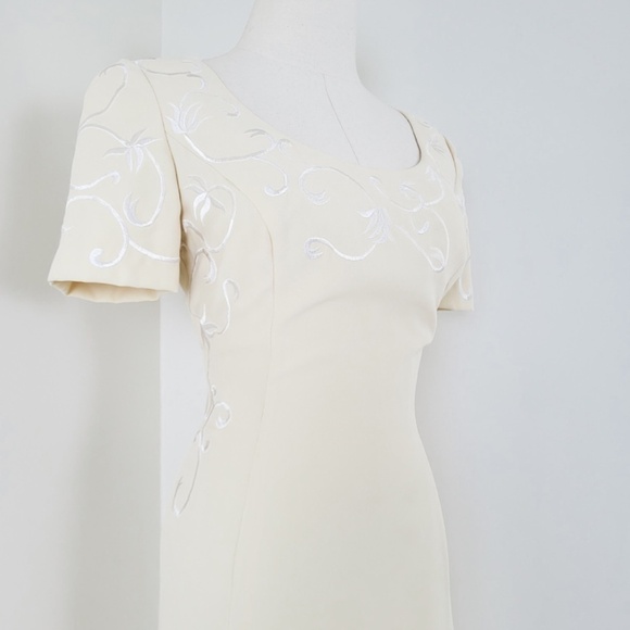 80's Pastel Yellow Mini Dress Embroidered Short Sleeve Scoop Neckline Fitted - Picture 8 of 14